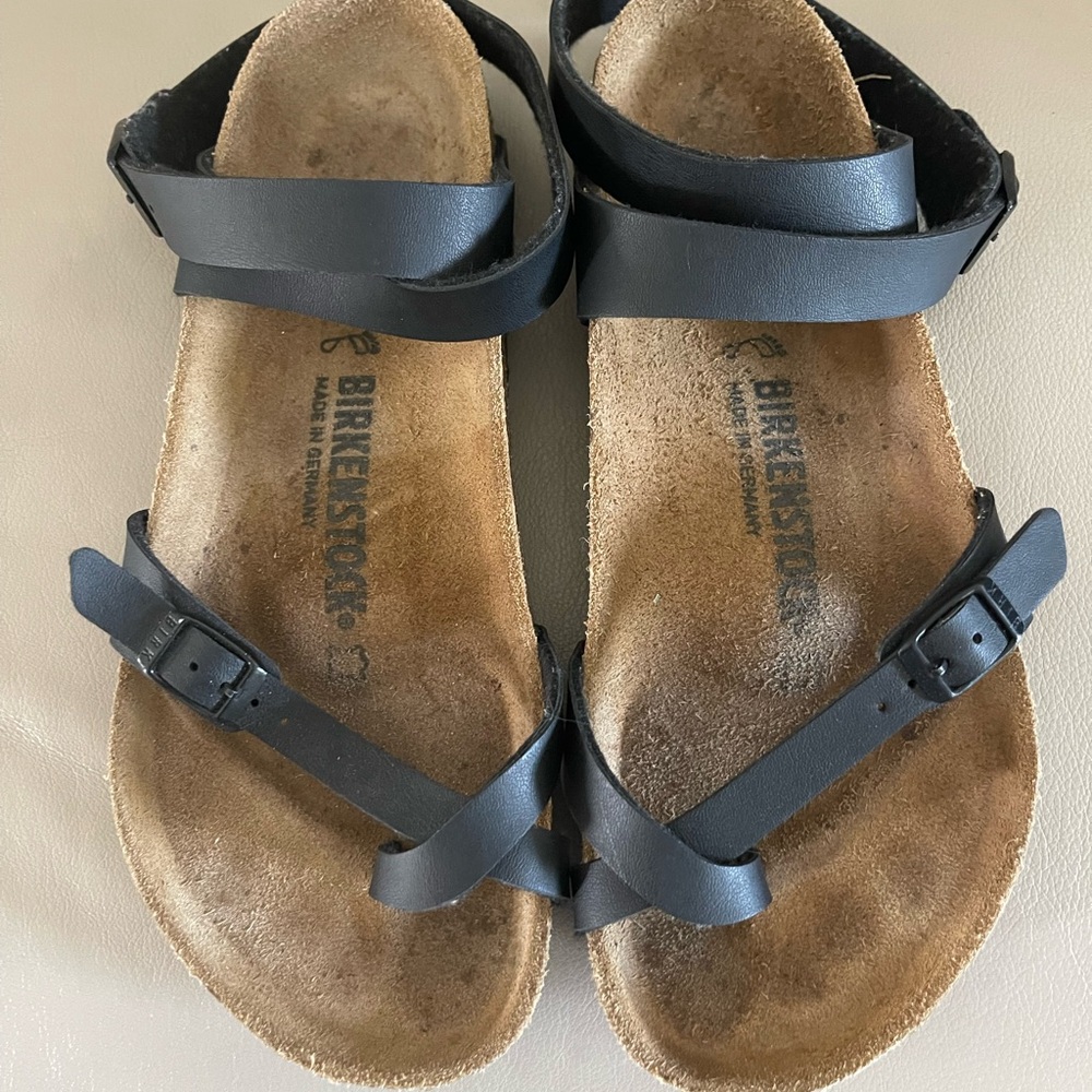 Birkenstock Yara Black Oiled-Leather Sandals, 39